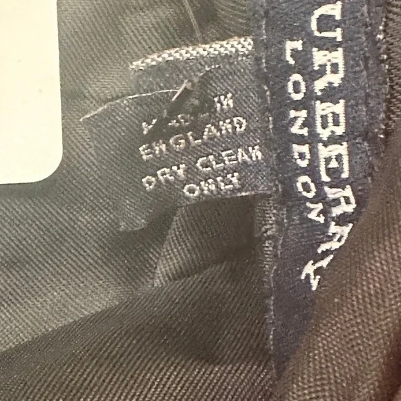 Burberry Red Black Plaid Wool Blend Bucket Hat Women's Size Small Medium - Picture 10 of 11